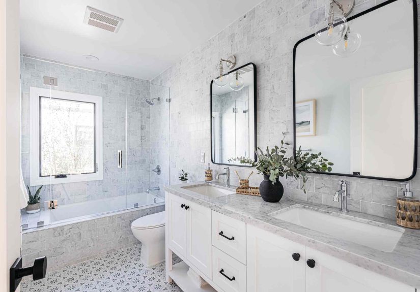 15 Bathrooms With Amazing Tile Flooring