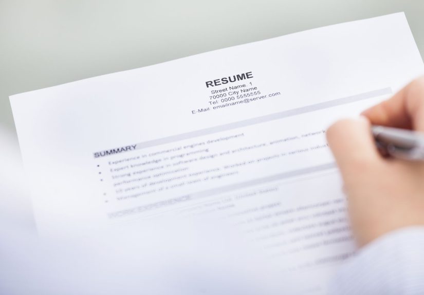 How to Include Your Contact Information on Your Resume