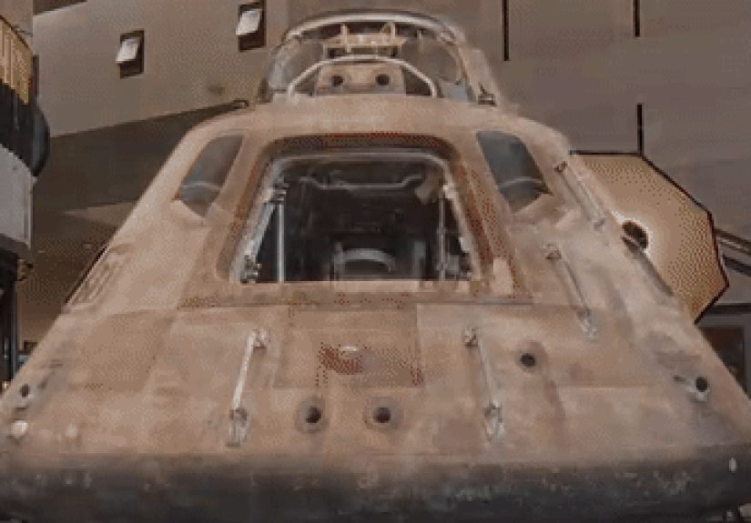 Take a 3D Tour Inside the Apollo 11 Command Module