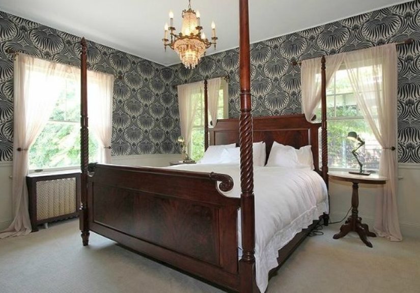 The Beginner's Guide to Working with Wallpaper - Bob Vila
