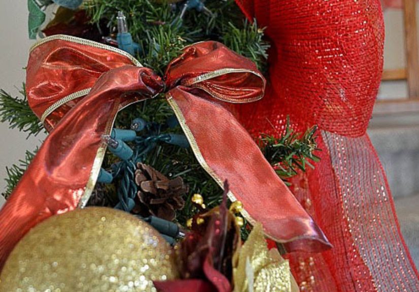 Baniste Decor Ideas For Christmas