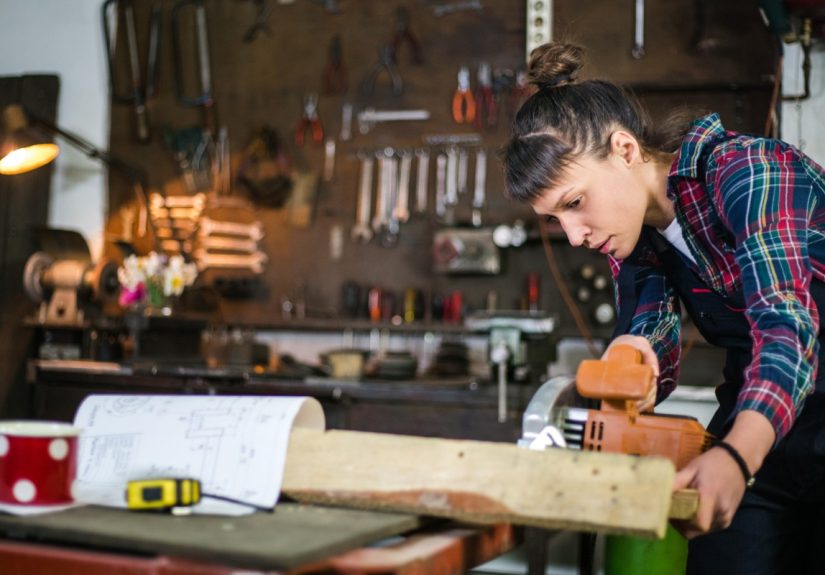 Can You Store Power Tool Batteries in a Hot Garage?