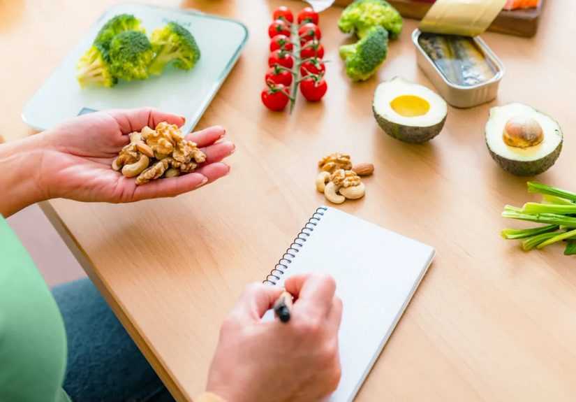 Carbs, Fat, and Protein Amounts You Need on a 1,200-Calorie Diet