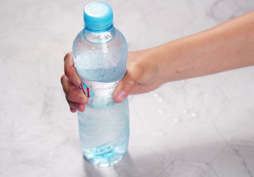 How to Freeze Water Instantly: 7 Steps