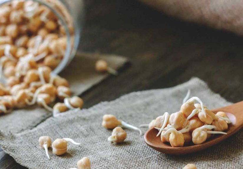 Raw Sprouts: Benefits and Potential Risks
