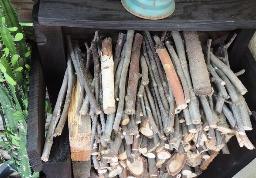 The Easiest DIY Log Holder Without Spending a Dime