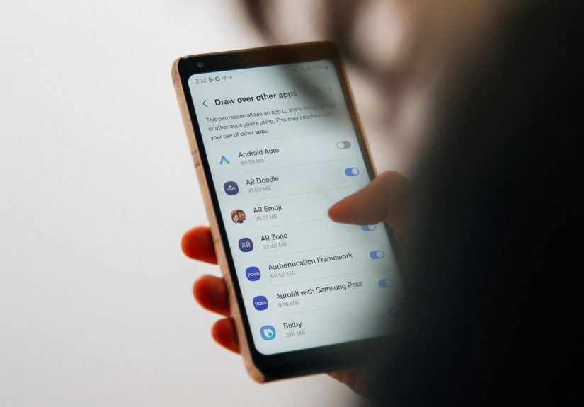 What Is Android’s Screen Overlay?