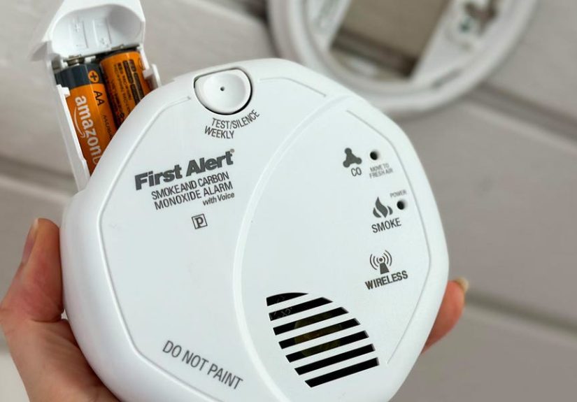 11 Best Carbon Monoxide Detectors in 2024 - Popular Mechanics