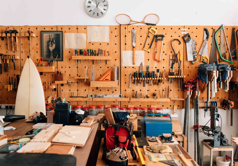 7 Expert Tips to Finally Declutter Your Garage This Winter