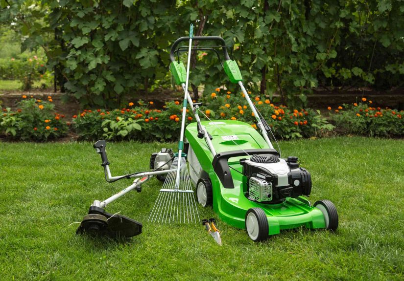 7 Signs You Need a New Lawn Mower This Spring
