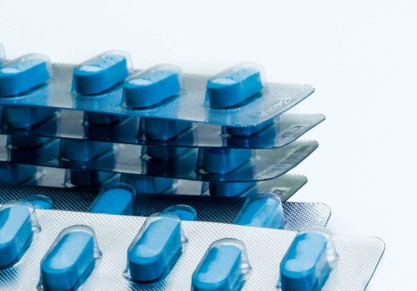 Acyclovir: Side Effects, Dosage, Uses, and More