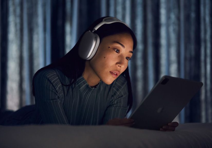 Early Reviews Say AirPods Max Will Make Your Ears Happy