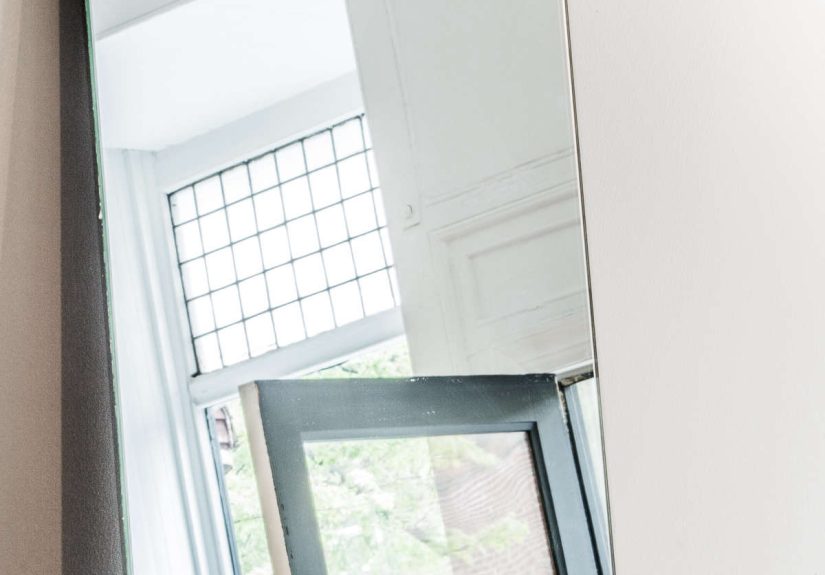 Frama's MS-1 Mirror & Shelf
