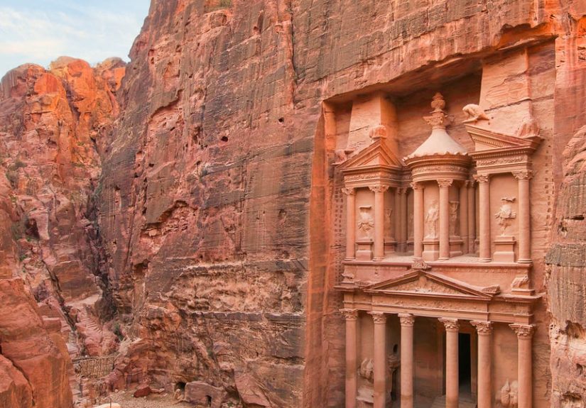 Hidden Tomb Discovered Beneath Petra’s Treasury