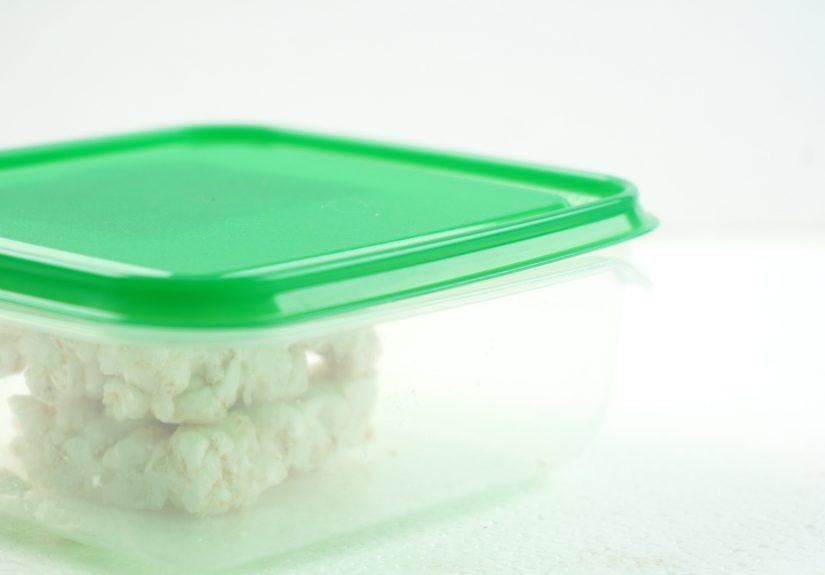 How to Clean a Refrigerator That Smells