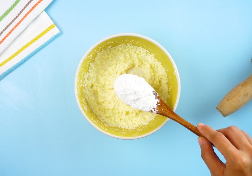 How to Thicken Frosting: 13 Quick & Easy Icing Fixes