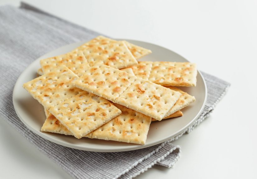 Saltine Crackers for Acid Reflux Relief: Tips and Foods to Avoid