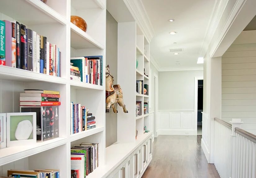 17 Ways To Decorate A Hallway