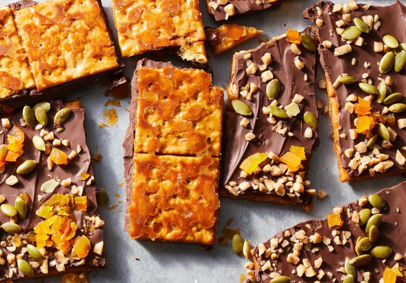 18 Festive No-Bake Christmas Cookies
