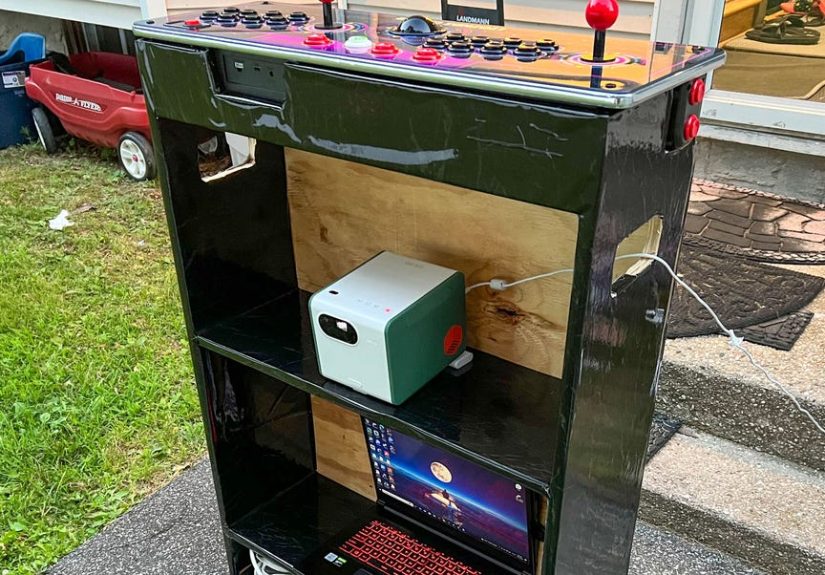 Outdoor Projector And Gaming System