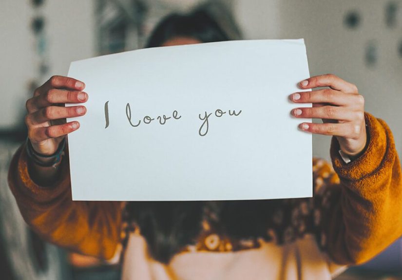 Saying "I Love You" For the First Time: When and How