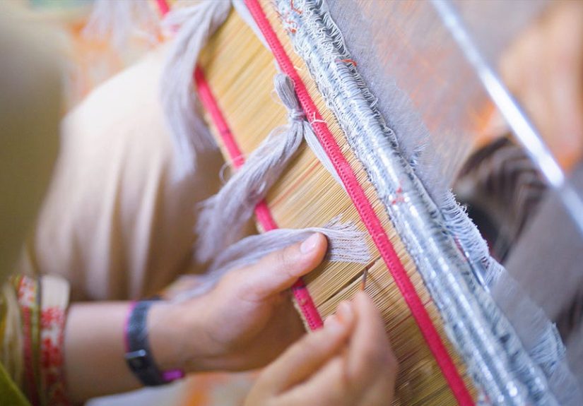 Watch How Kanihami Shawls Are Made by Hand in Kashmir